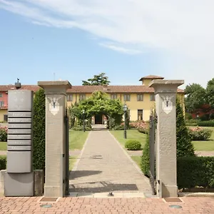 https://antico-borgo-la-muratella-cologno-al-serio.it-lombardy.com